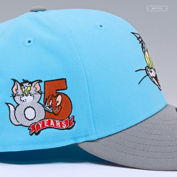 TOM AND JERRY™ 85TH ANNIVERSARY DAYLIGHT MORNING GLORY NEW ERA FITTED CAP