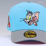 TOM AND JERRY™ 85TH ANNIVERSARY DAYLIGHT MORNING GLORY NEW ERA FITTED CAP