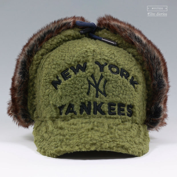 NEW YORK YANKEES 1999 WORLD SERIES SHERPA "PISTACHIO" DOG EAR ELITE SERIES NEW ERA FITTED CAP