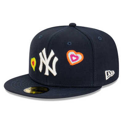 NEW YORK YANKEES "CHAIN STITCH HEART" NEW ERA FITTED CAP